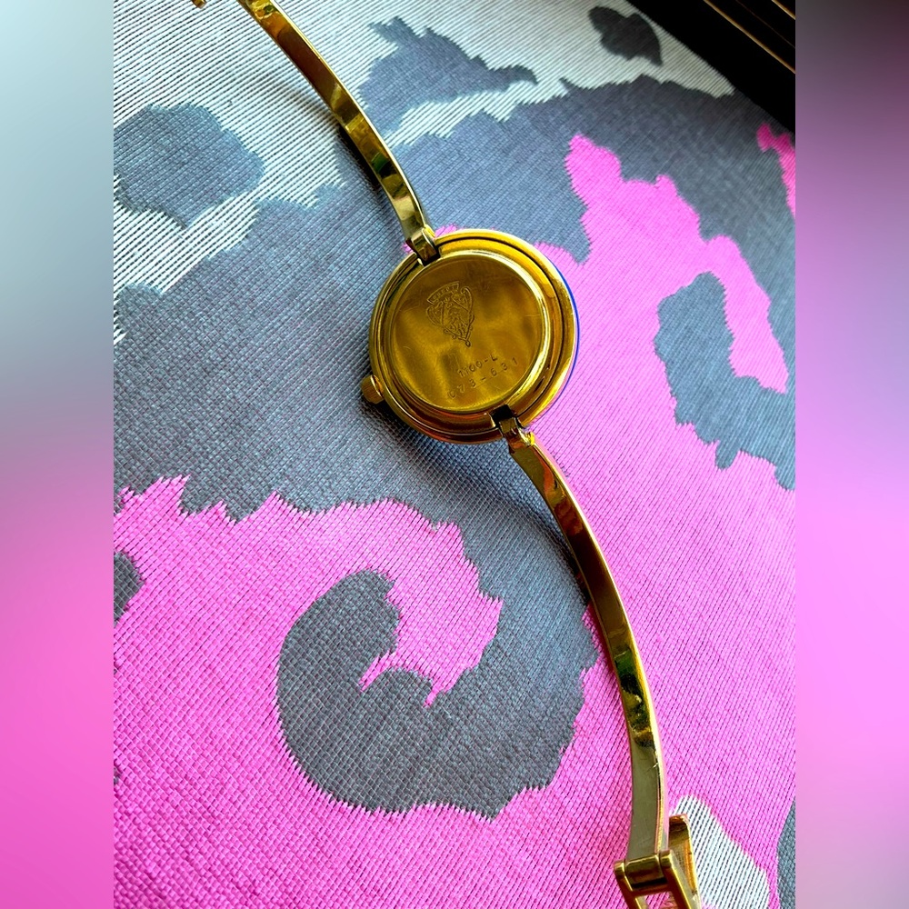 NICE GUCCI bangle watch set 💜🩵💙❤️🤎💗💛💚 - Picture 10 of 14
